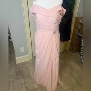 Elegant Pink Off-Shoulder Evening Dress with Brooch Detail